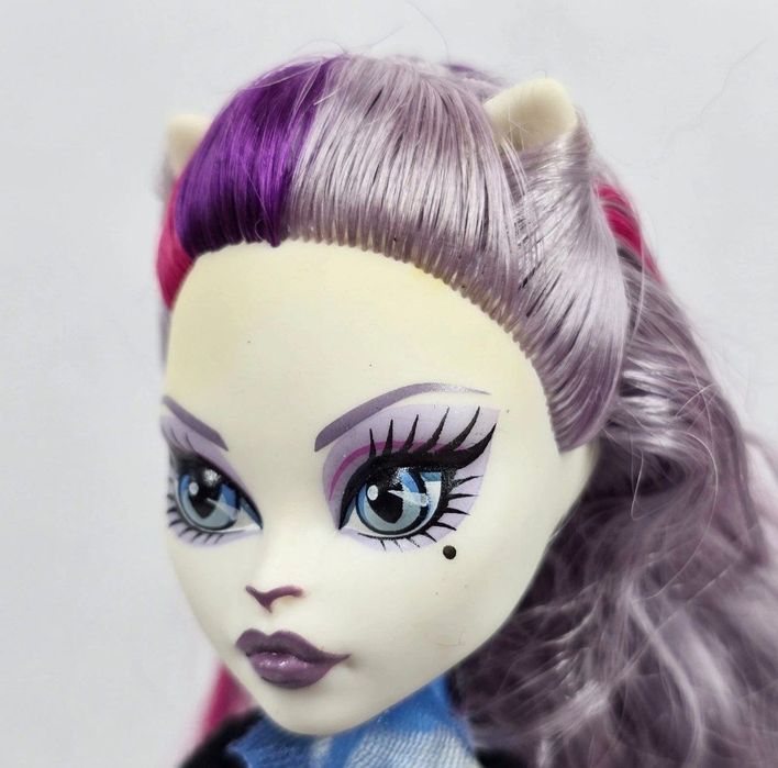 Кэтрин Де Мяу монстер хай