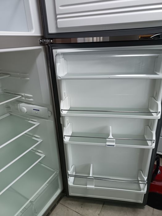 Неработещ хладилник Либхер Премиум