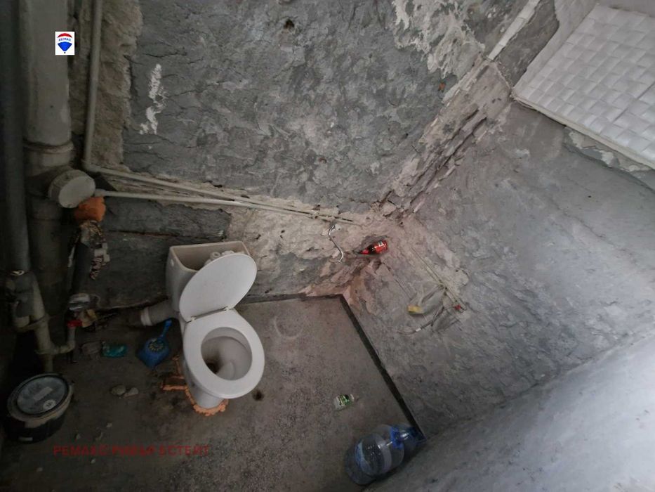 Двустаен апартамент за ремонт кв. Дружба 3