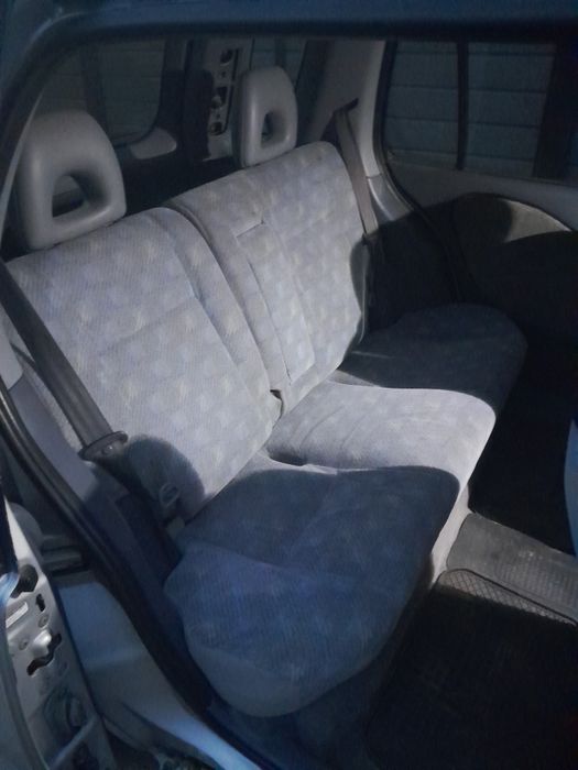 Продам Toyota raum 1998