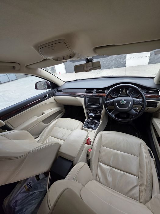 Dezmembrez skoda superb 2008 2014