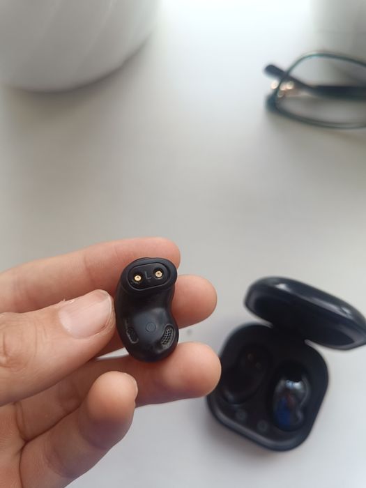 Samsung galaxy buds live продам
