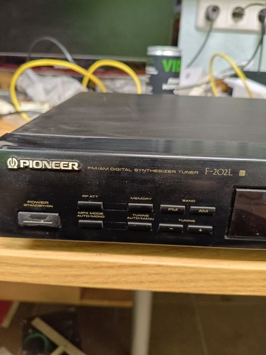 Тунер PIONEER F-202L