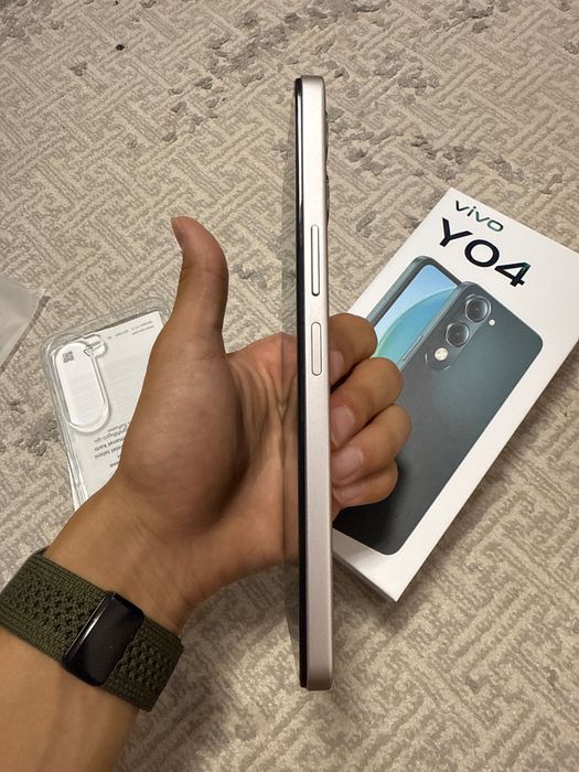 Телефон Vivo YO4