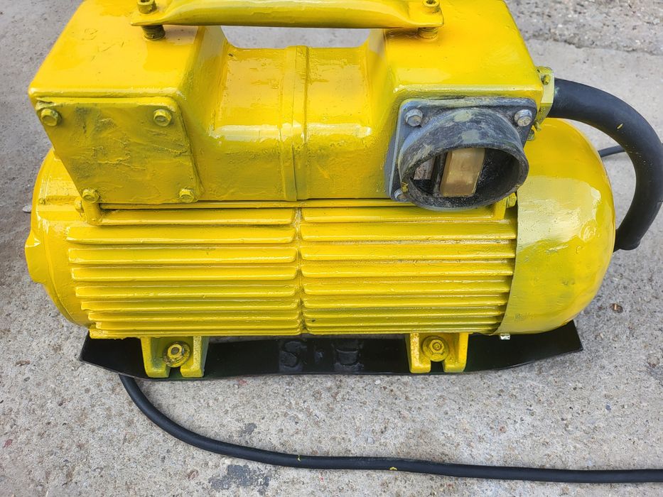 Vibrator    beton
