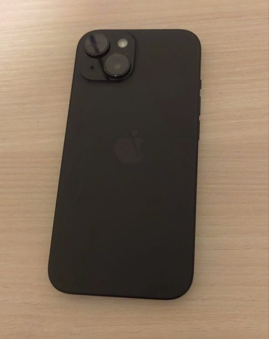 Iphone 15       .