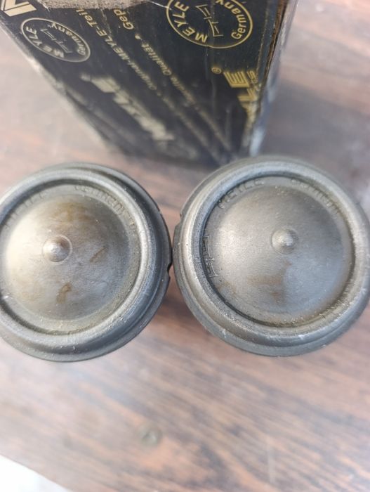 Шаровая опора "мерседес-124".