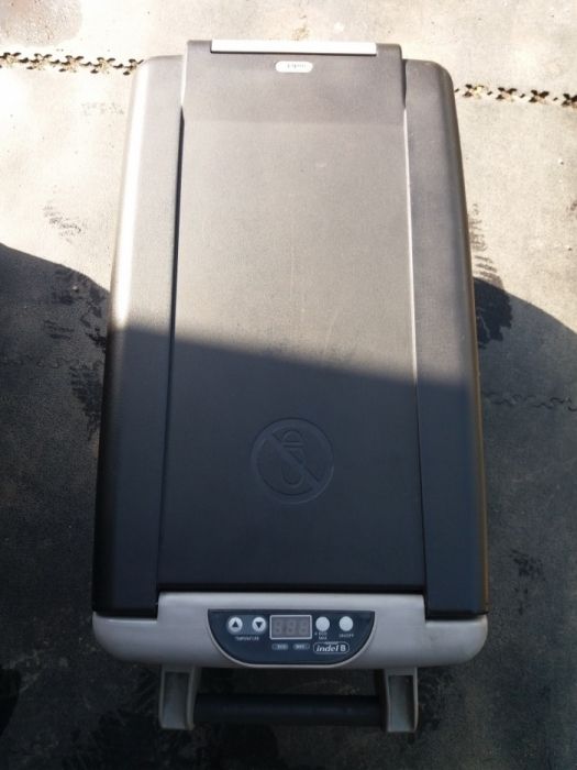 Reparatii Frigidere Auto Tir 12/24 * Încărcări Freon