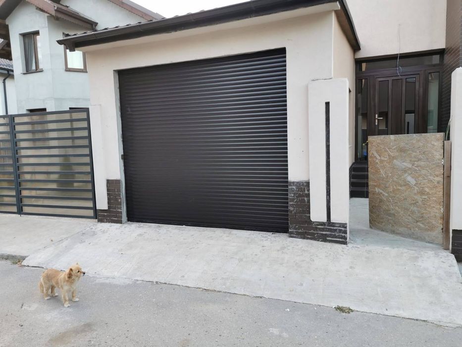 Usi garaj tip rulou Aluminiu