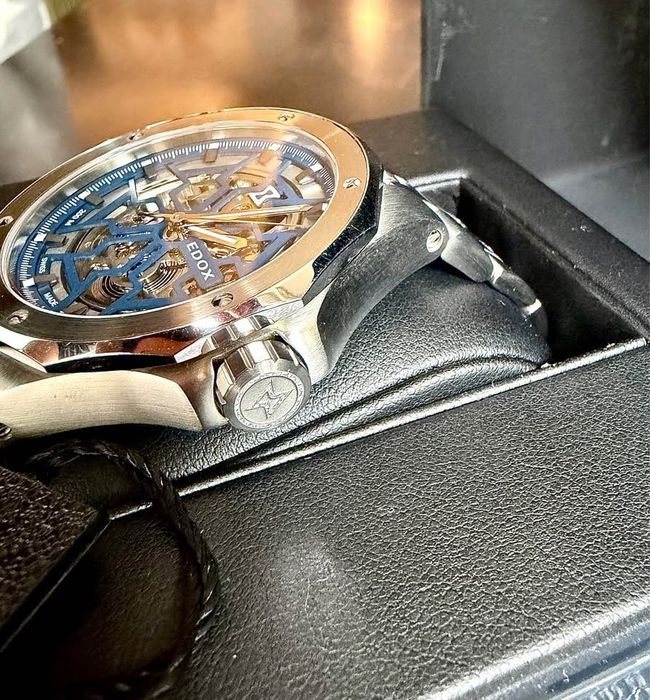 EDOX Delfin Mecano - Швейцарски автоматичен часовник