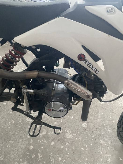 Vând cross de 125 4t super moto in stare perfecta