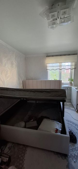 Кровать с матрасом 
немесе