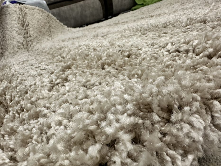 Продам ковер с высоким ворсом