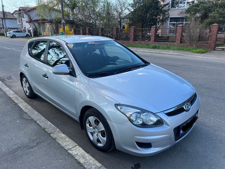 hyundai i 30 an 2010,benzina 1.4