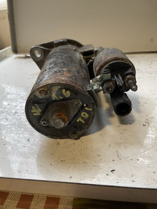 Стартер за фолксваген голф 5 /volkswagen golf 5  1.6 TDI