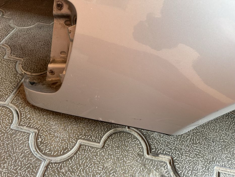 Левое крыло мерседес 124