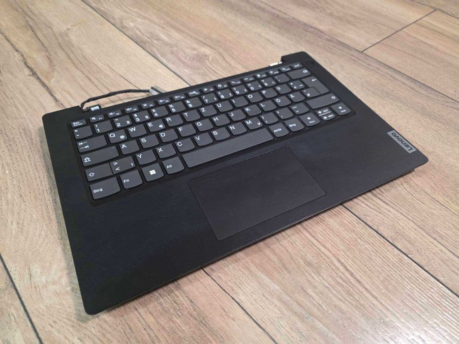 Лаптоп Lenovo V14 G4 AMN с AMD Ryzen 3 7320U