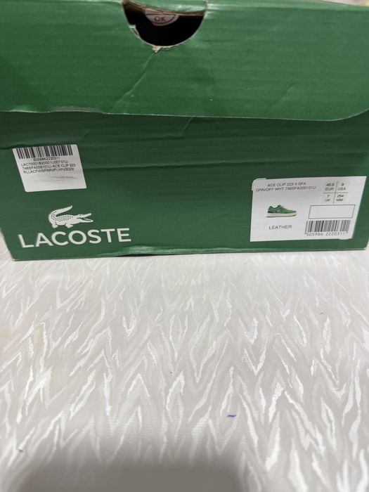 Продам Lacoste кроссовки новые