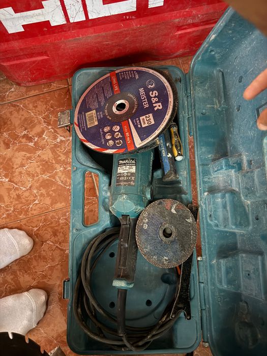 Ъглошлайф Makita GA9050 230 mm