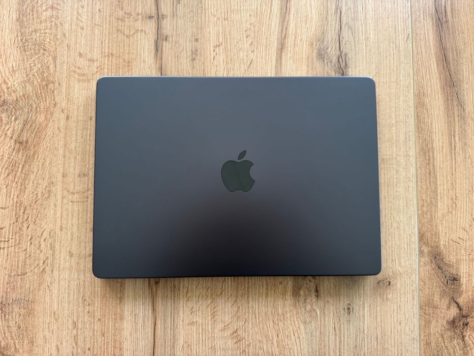 MacBook Pro 14" M5 10-CPU, 10-GPU, 24GB RAM, 1TB SSD/ В ГАРАНЦИЯ