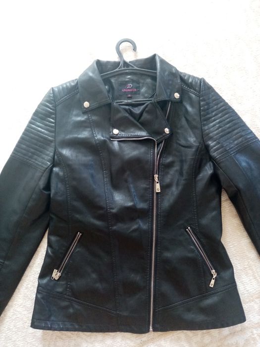 Кожаная куртка черная