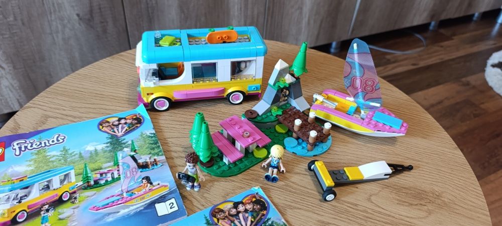 Logo friends Mall-ul, Autobuzul prieteniei,furgoneta de camping