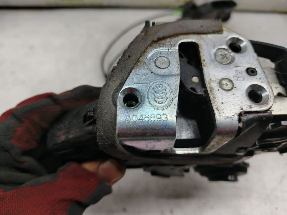 Broasca usa a046693 Toyota Avensis 3 T27 [2009 - 2011]