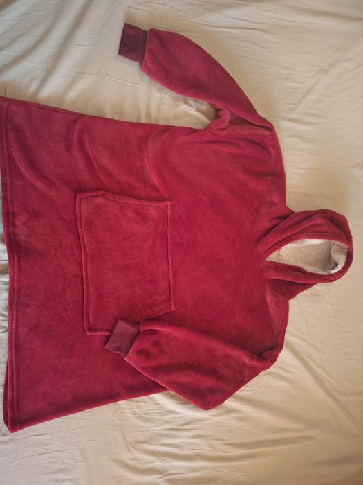 Дебело зимно одеало с ръкави и качулка