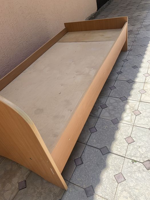 Спальный кроват без матраца