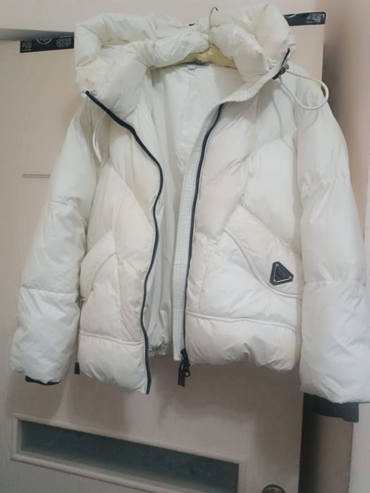 Куртка белая с капюшоном XL