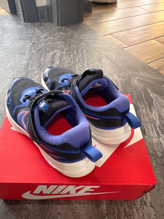Маратонки  Nike
