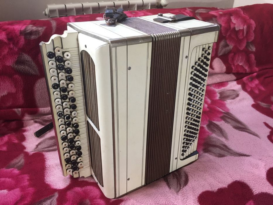 Продам баян Тульский