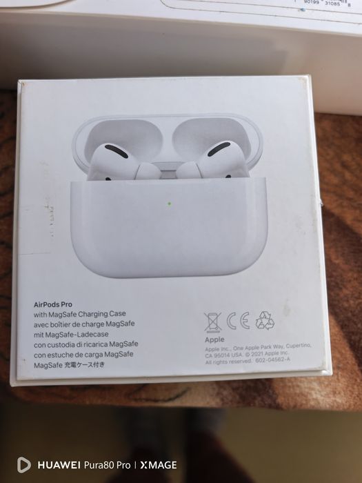 Apple watch iPhone airpods