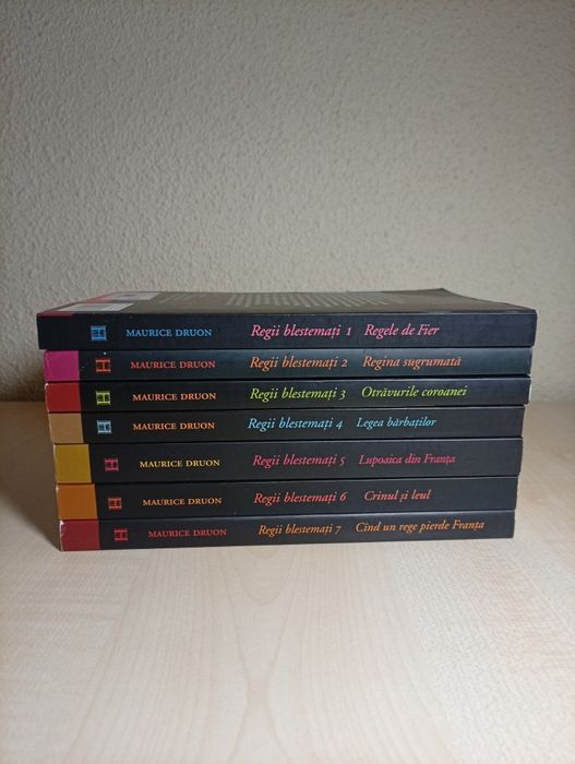 Vând regii blestemați volumele 1-7