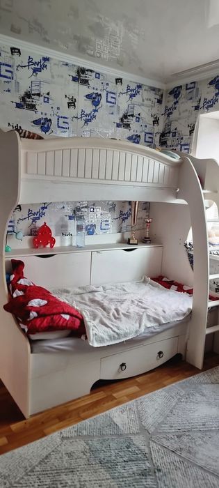 Кровать двухярусная