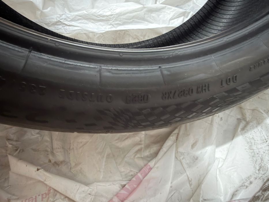 Спорт пакет гуми Continental 19 цола 235/40/19 и 275/35/19