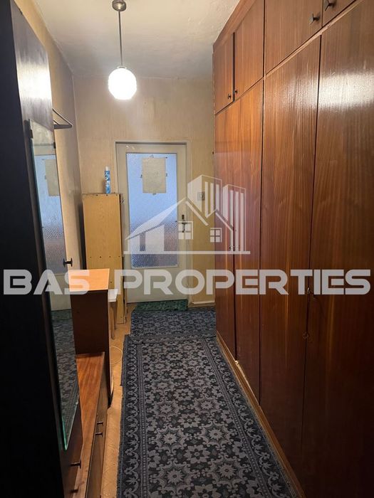 1-стаен в София-Света Троица площ 46