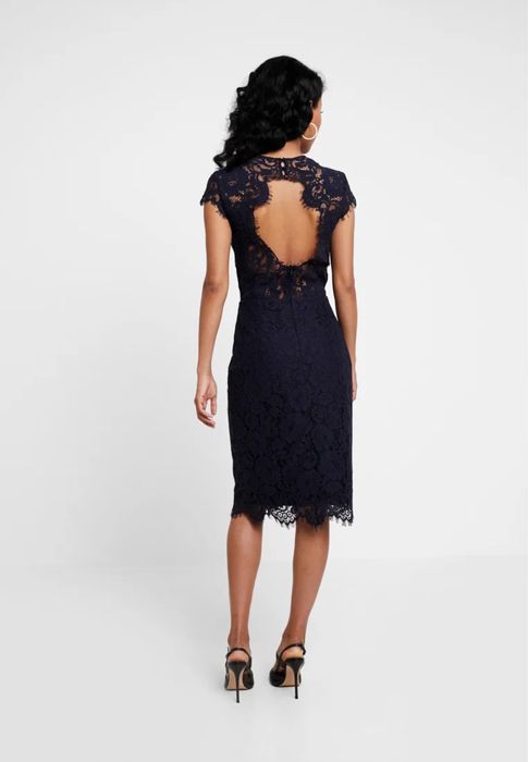 Коктейлна рокля IVY&OAK