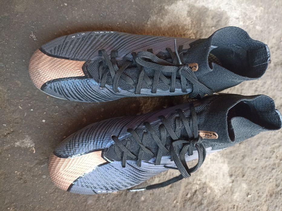 Продам бутсы срочно