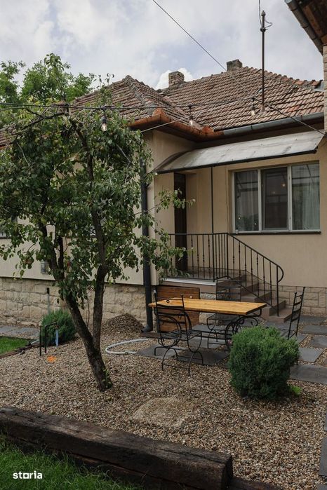Casa individuala de închiriat în Dâmbul rotund!
