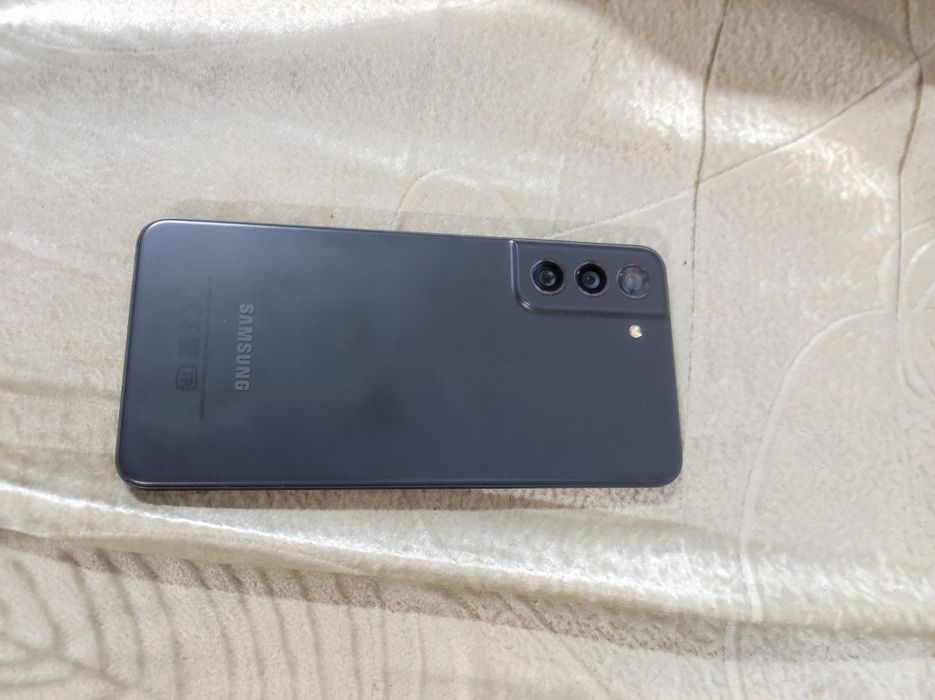 Продам Samsung s21 fe
