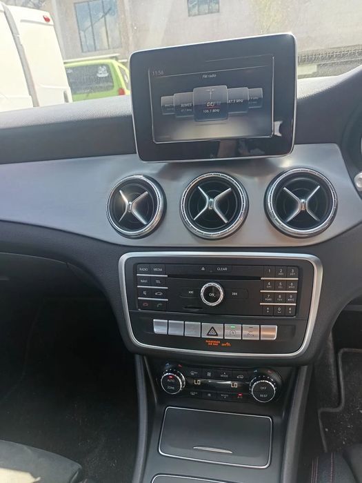 Navigatie originala Mercedes-Benz CLA C117