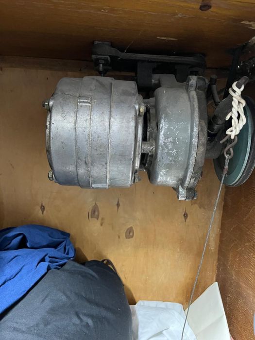 Продам оверлок 51 класса