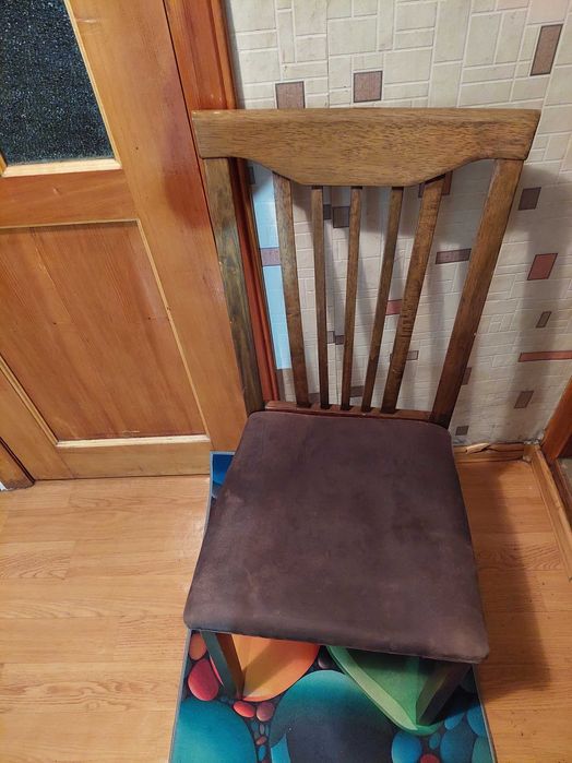 Стулья деревянные