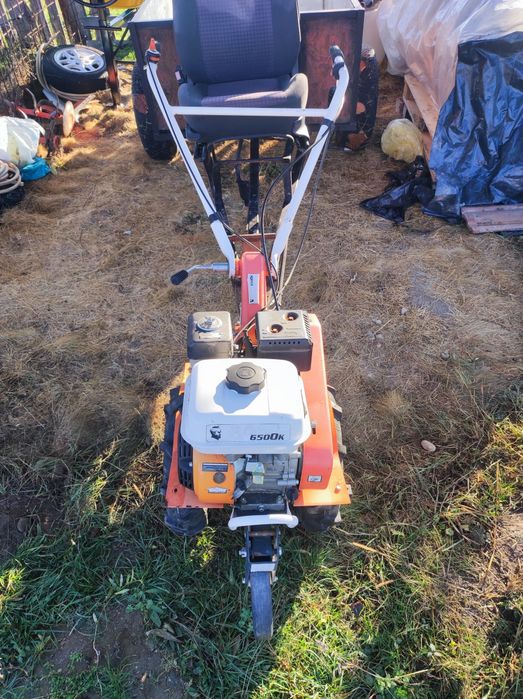 Vând motosapa Ruris cu remorca la pachet