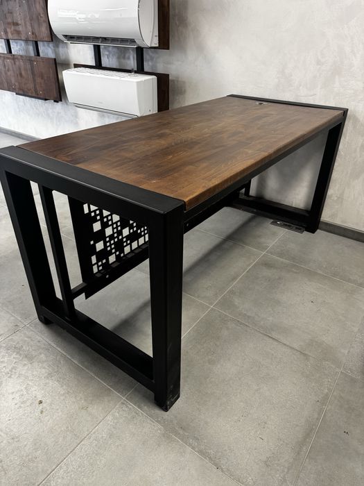 Офис обзавеждане