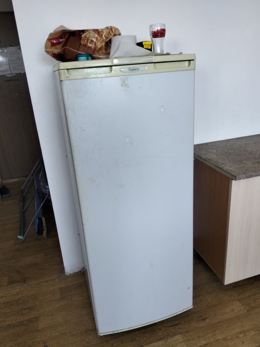 Холодник продам 10 к
