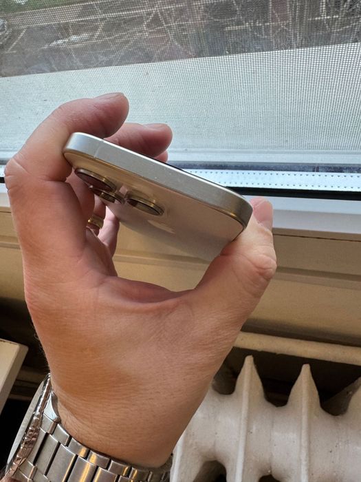 Vand Iphone 15 Pro 256 white - 91% bateria