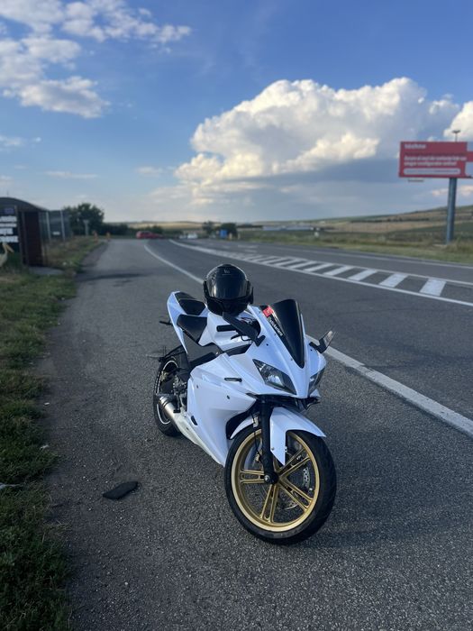 Yamaha YZF R-125 2010