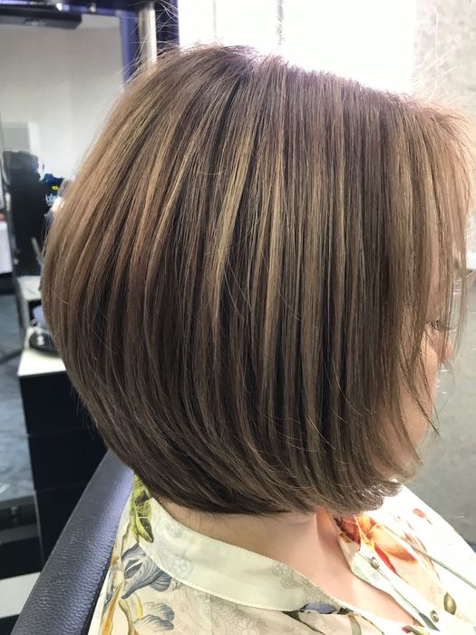 Парикмахер — сложные женские стрижки, окрашивание, химическая завивка